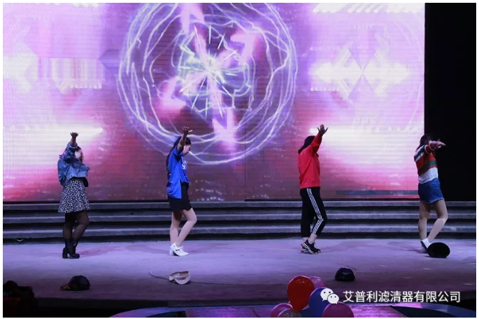 感恩相伴，溫暖同行-艾普利2018年度優秀員工表彰大會暨新春年會(圖8)